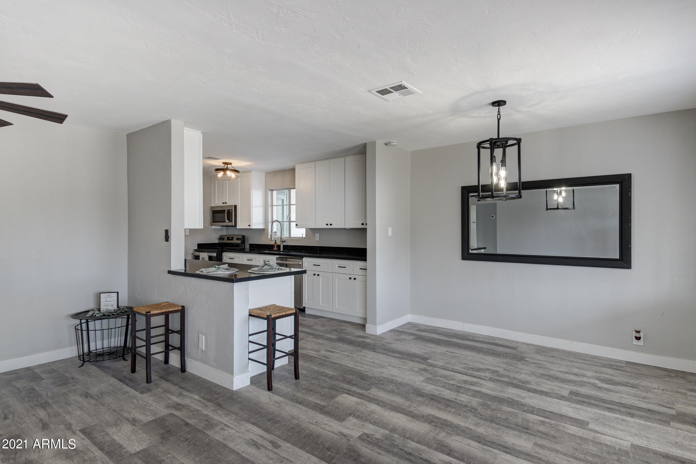 1349 East Osborn Road Phoenix, AZ 85014 - Photo 4 of 34 1349 E Osborn Rd-7