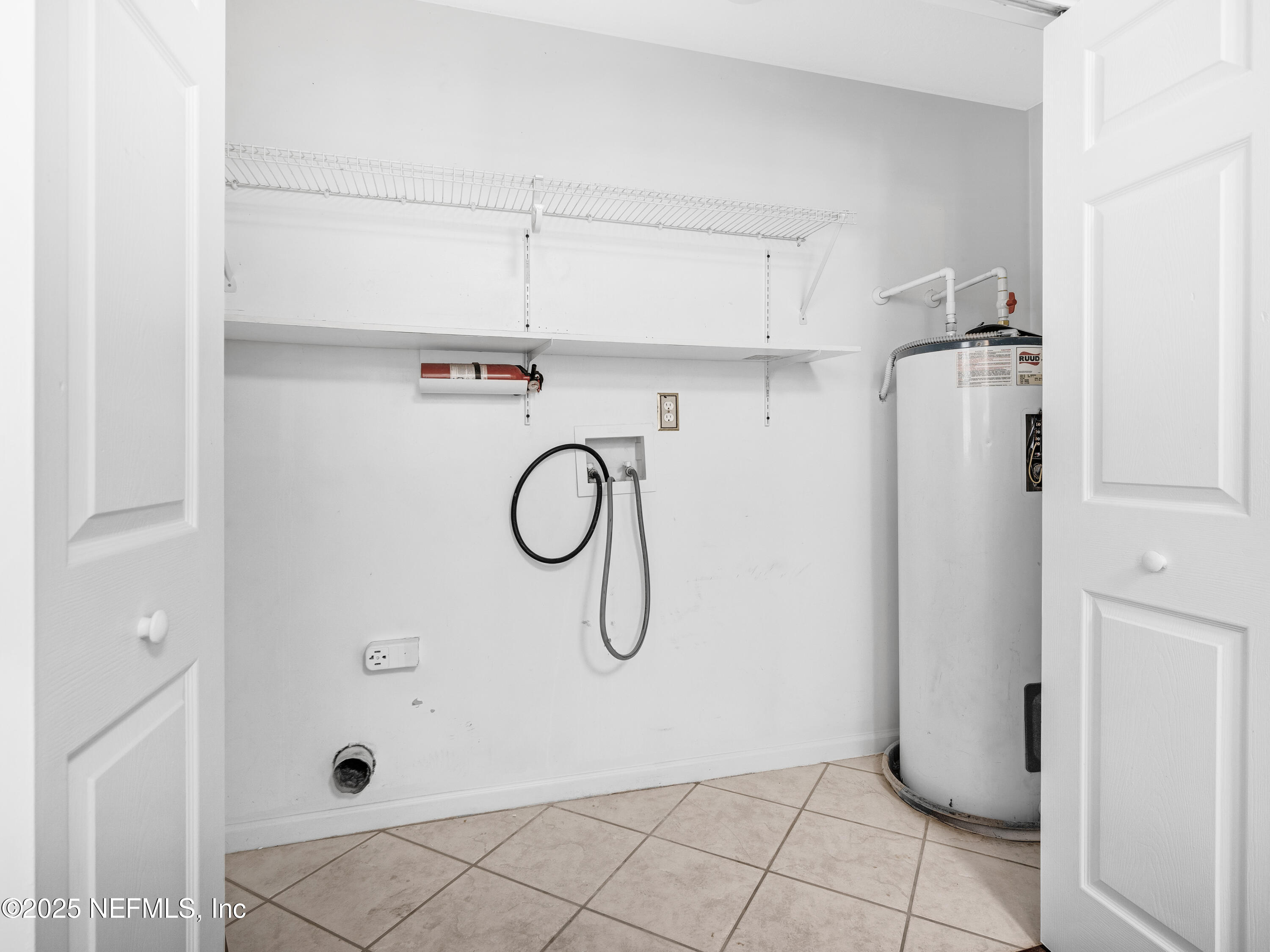 2750 Anniston Road Jacksonville, FL 32246 - Photo 29 of 41 laundry