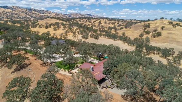 $2,850,000 | 26000 Venado Drive, Winters, CA 95694
