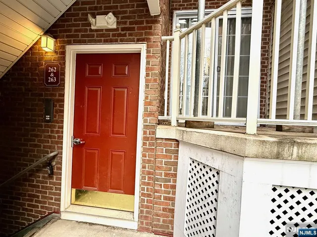 $439,000 | 200 Dey Street, Unit 262, Harrison, NJ 07029