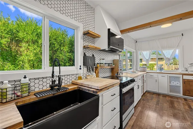 $649,999 | 518 Bennett Street, Sedro-Woolley, WA 98284