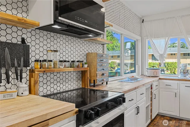 $649,999 | 518 Bennett Street, Sedro-Woolley, WA 98284