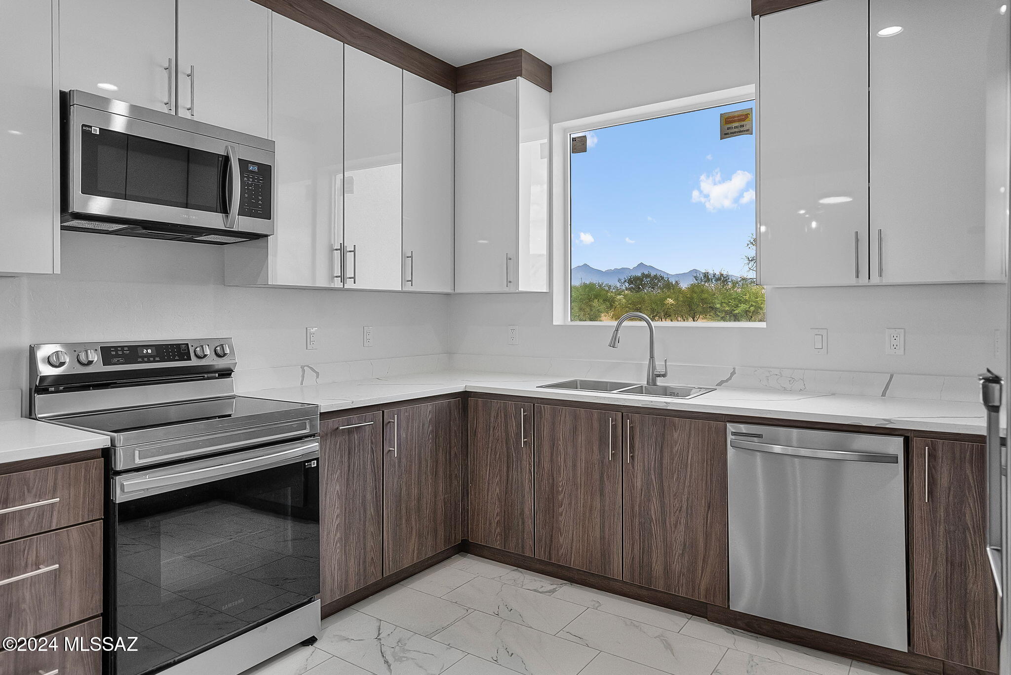 1820 Camino Chile, Unit B Rio Rico, AZ 85648 - Photo 6 of 25