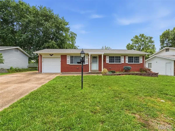 $269,000 | 4514 Niagara Drive, St. Louis, MO 63129