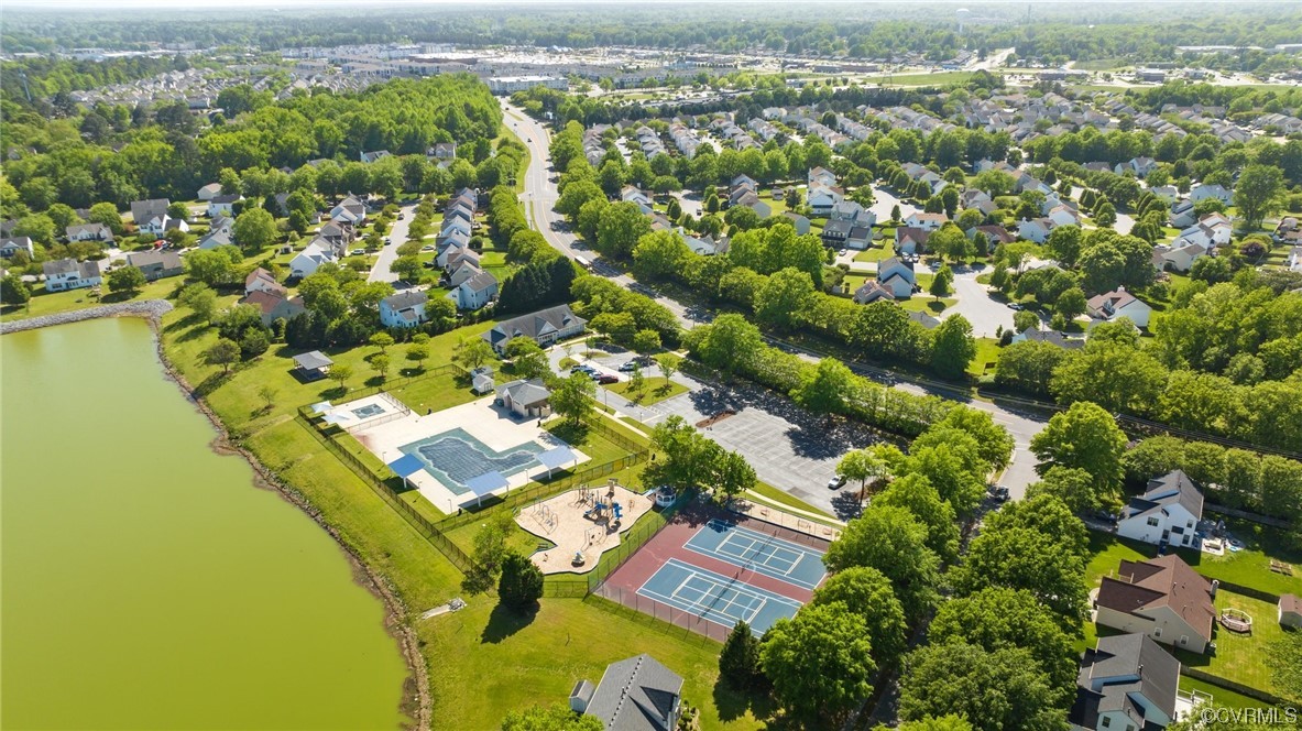 131 Stoney Ridge Avenue, Unit 52 Suffolk, VA 23435 - Photo 35 of 36 an aerial view of residential houses with outdoor space
