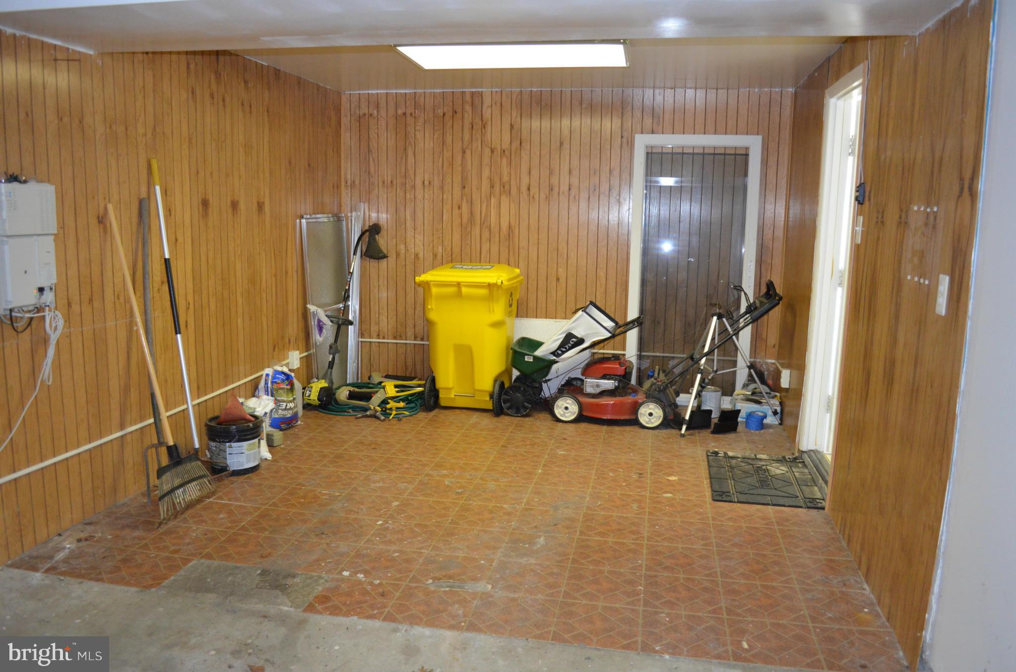 7916 Chalice Road Severn, MD 21144 - Photo 20 of 24 Extra garage space
