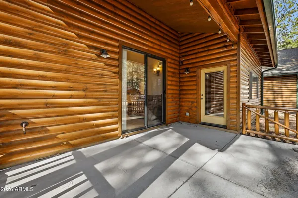 $595,000 | 3915 Elk Hollow Drive, Pinetop, AZ 85935