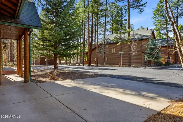 $595,000 | 3915 Elk Hollow Drive, Pinetop, AZ 85935