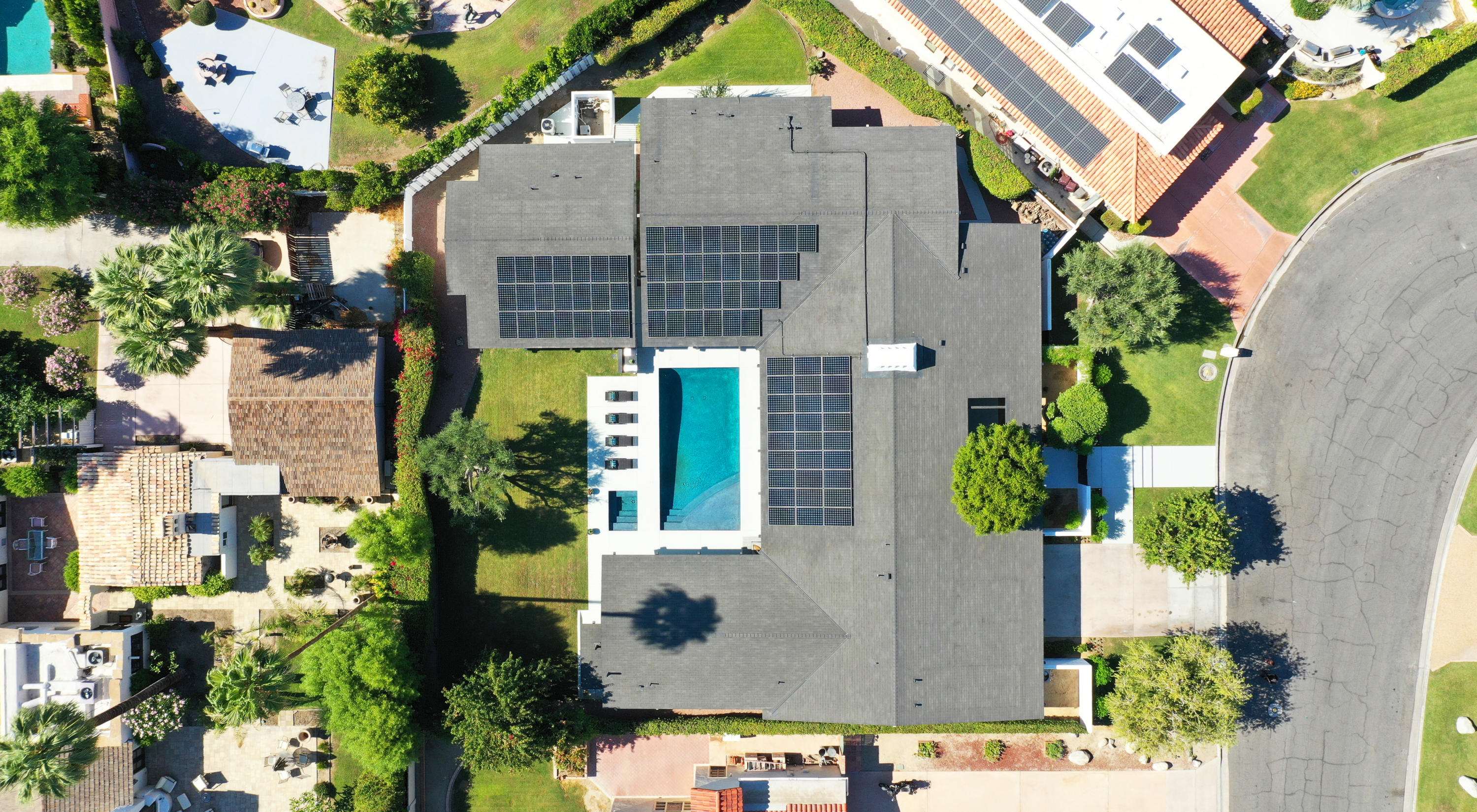 45731 Paradise Valley Road Indian Wells, CA 92210 - Photo 32 of 41 an aerial view of a house