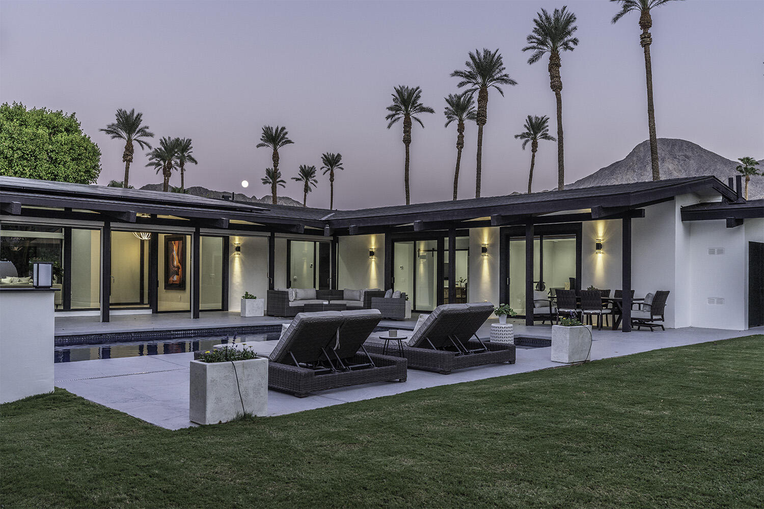 45731 Paradise Valley Road Indian Wells, CA 92210 - Photo 34 of 41 a view of a dinning table and chairs in patio