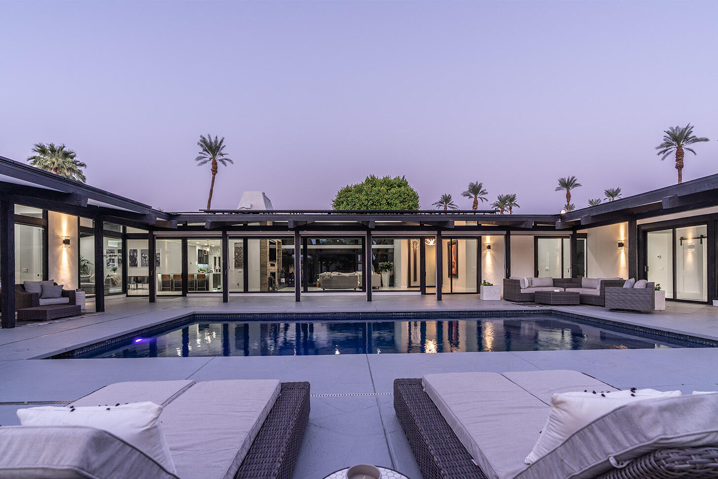 45731 Paradise Valley Road Indian Wells, CA 92210 - Photo 36 of 41 a view of a house with a patio