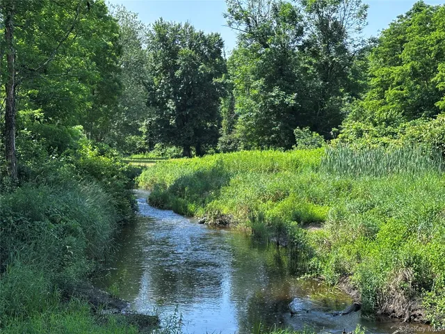 a view of street view with outdoor space