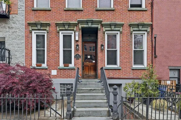 $585,000 | 218 Willow Avenue, Unit 1R, Hoboken, NJ 07030