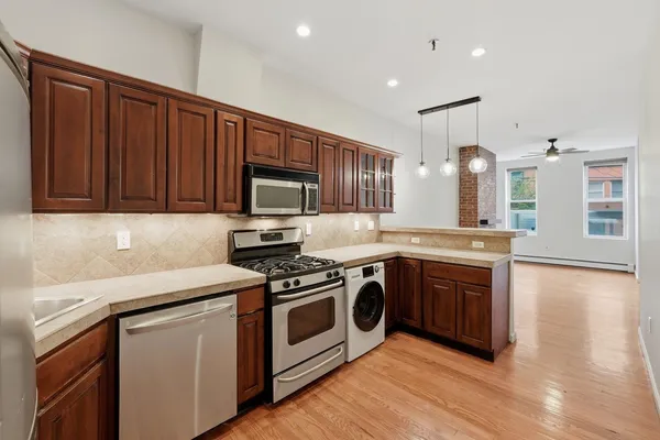 $585,000 | 218 Willow Avenue, Unit 1R, Hoboken, NJ 07030