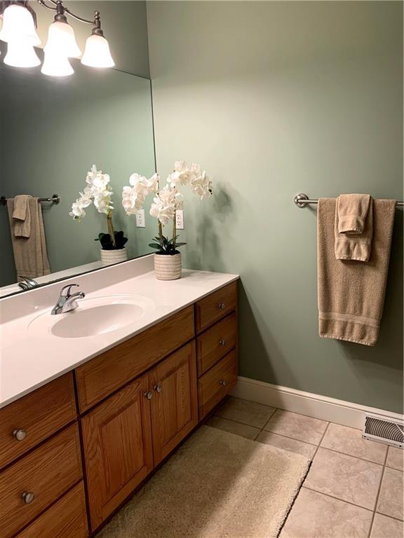 580 George Jr Road Grove City, PA 16127 - Photo 21 of 25 2nd floor bathroom