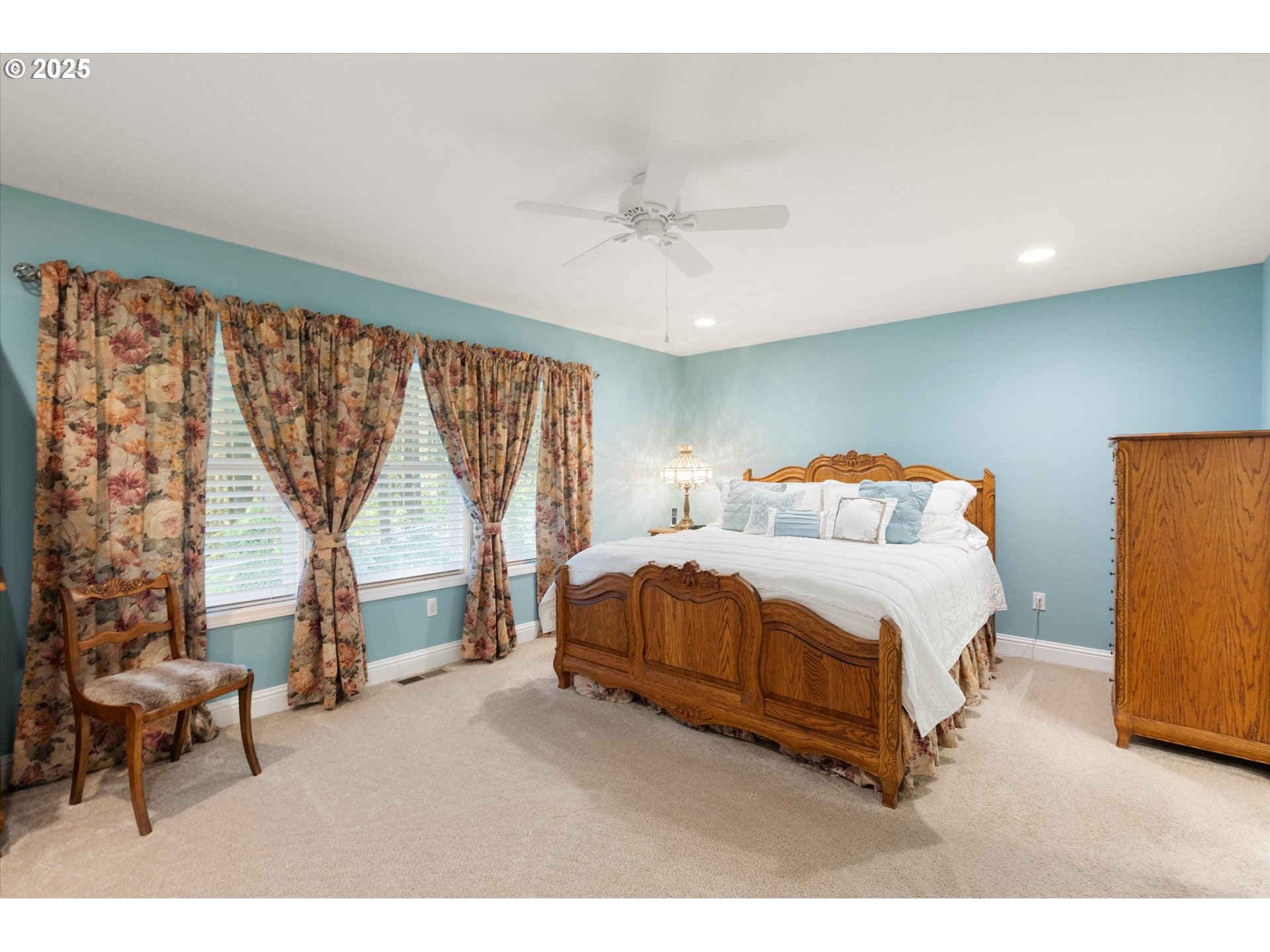 121 Talkeetna Heights Road Longview, WA 98632 - Photo 28 of 45 Bedroom, Primary