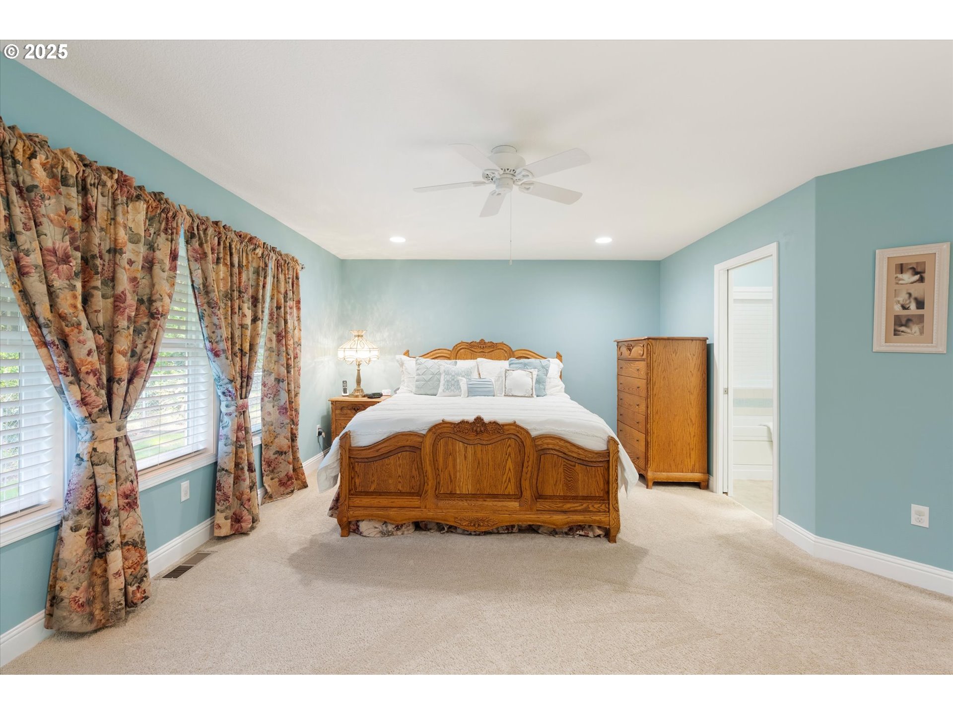 121 Talkeetna Heights Road Longview, WA 98632 - Photo 29 of 45 Bedroom, Primary