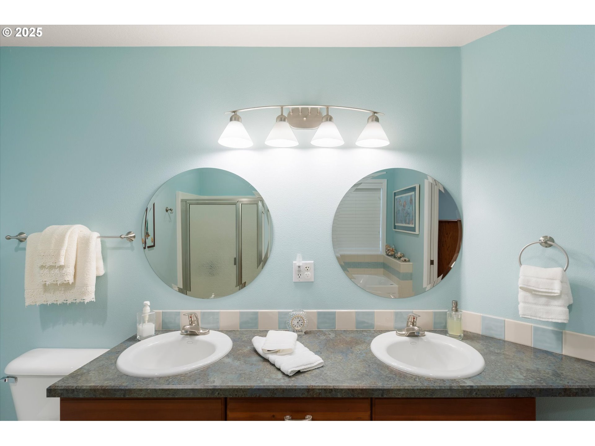 121 Talkeetna Heights Road Longview, WA 98632 - Photo 32 of 45 Bathroom, Attached