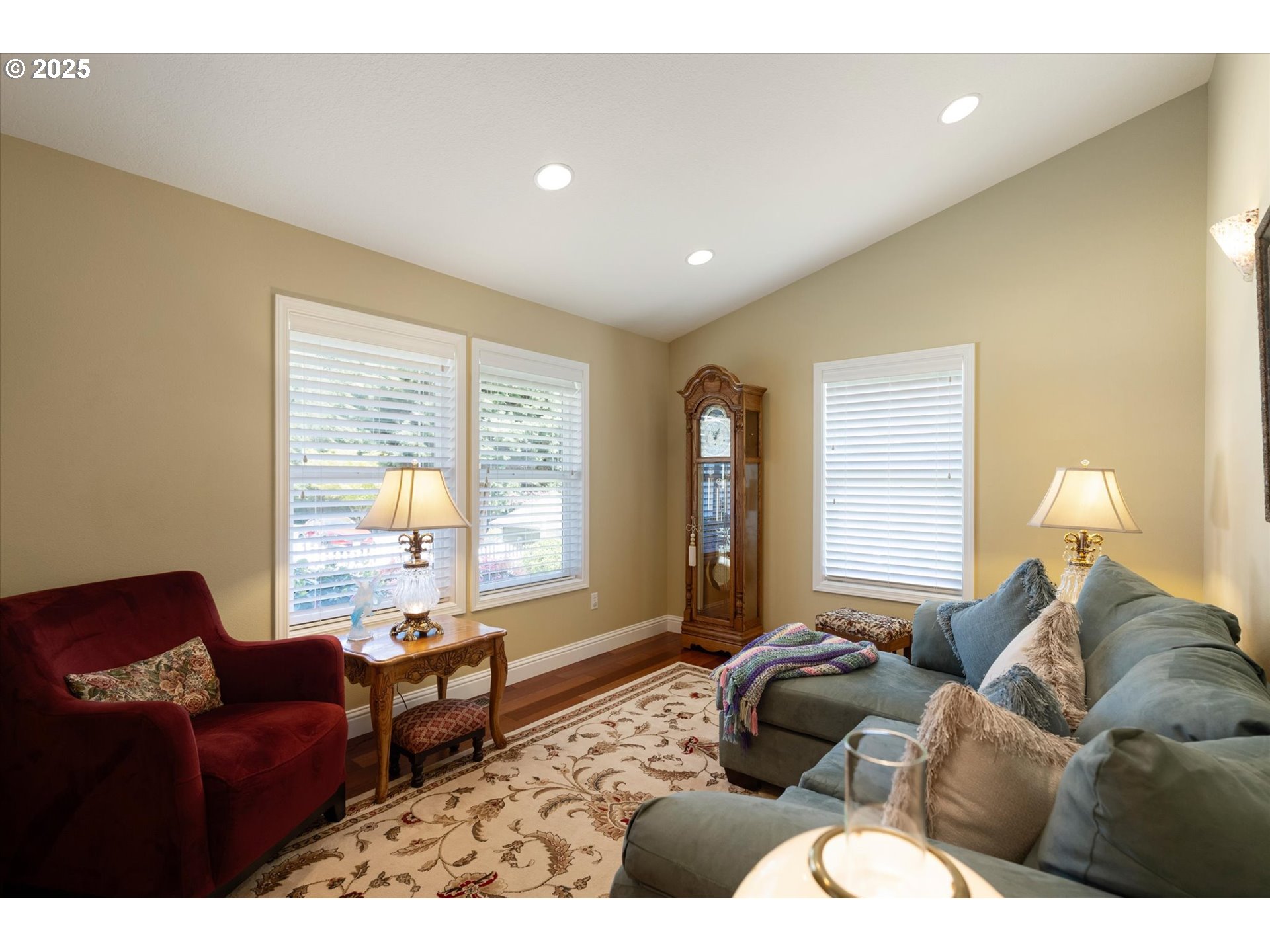 121 Talkeetna Heights Road Longview, WA 98632 - Photo 7 of 45 Living Room