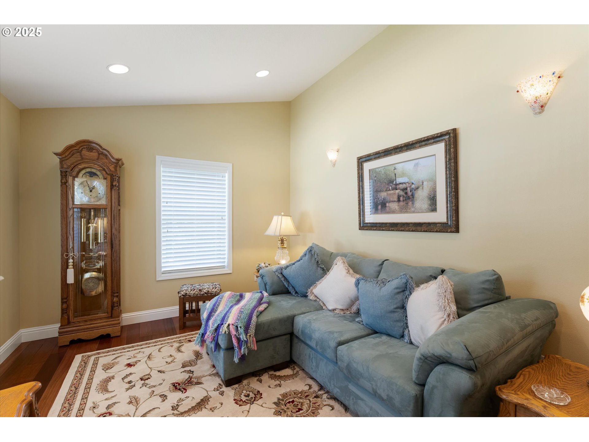 121 Talkeetna Heights Road Longview, WA 98632 - Photo 8 of 45 Living Room