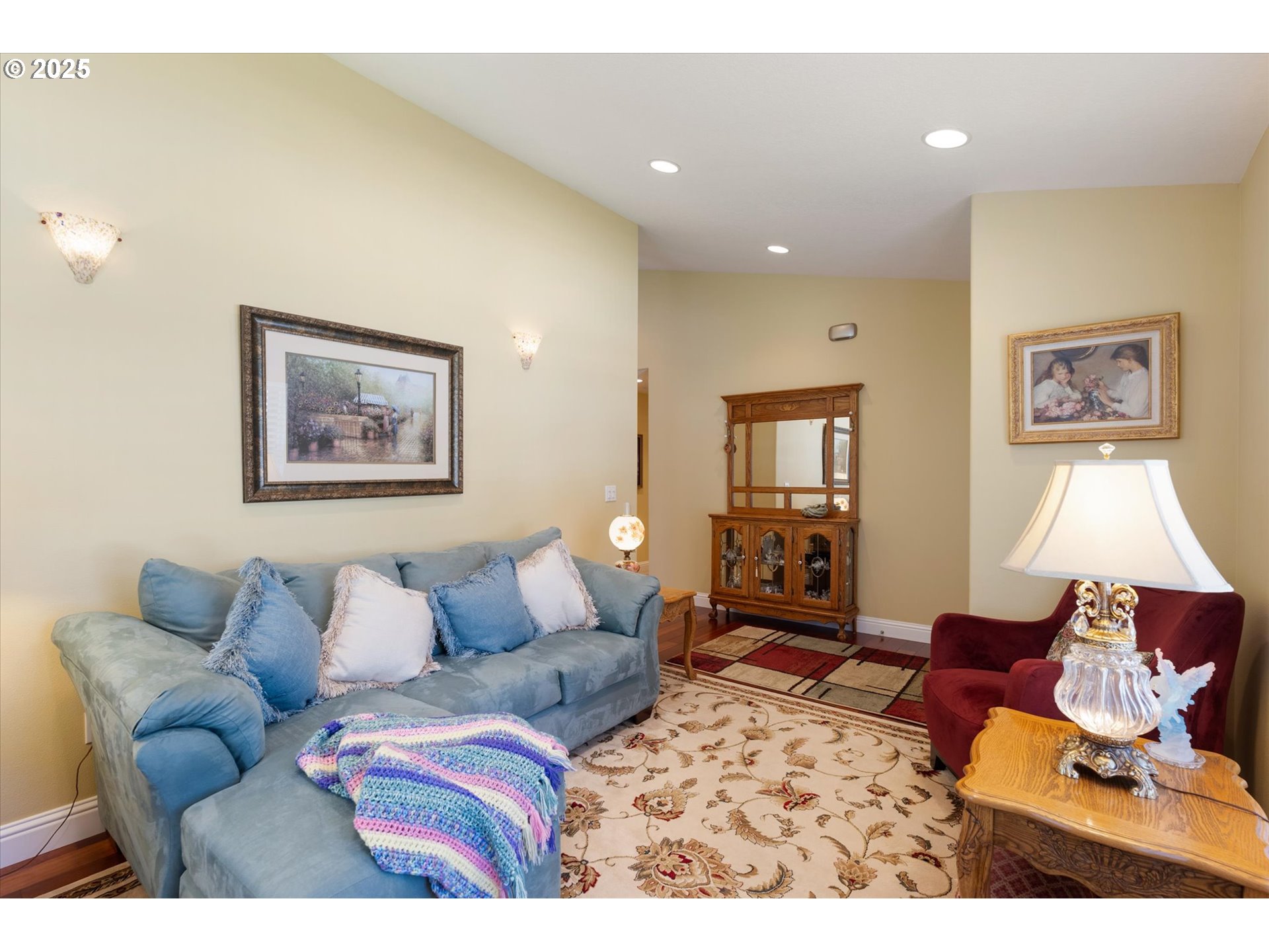 121 Talkeetna Heights Road Longview, WA 98632 - Photo 9 of 45 Living Room