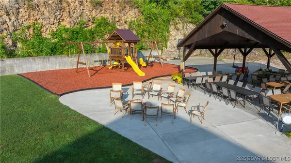 $241,900 | 708 Clearwater Drive, Unit 2D, Camdenton, MO 65020