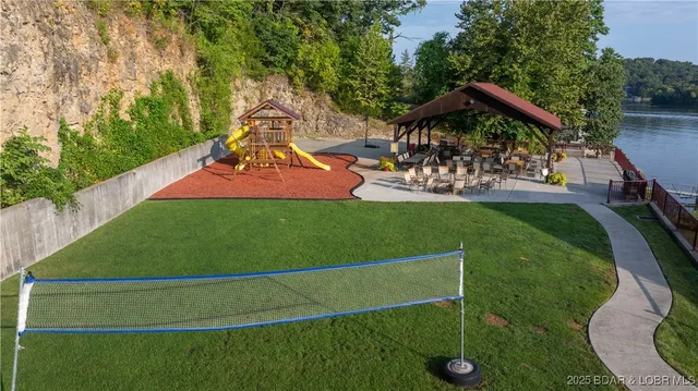 $241,900 | 708 Clearwater Drive, Unit 2D, Camdenton, MO 65020