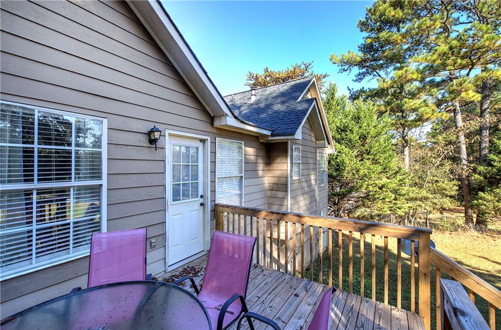 19 Canefield Drive Cartersville, GA 30120 - Photo 23 of 28 a porch with seating space