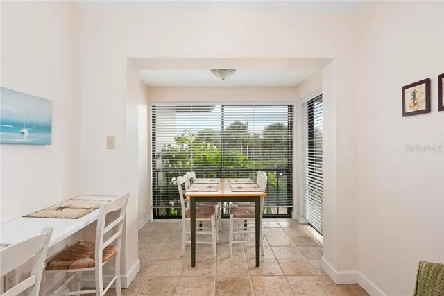 $6,000 | 5393 Gulf Of Mexico Drive, Unit 208, Longboat Key, FL 34228