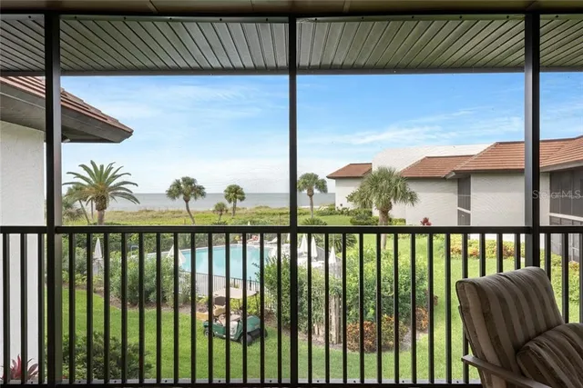 $6,000 | 5393 Gulf Of Mexico Drive, Unit 208, Longboat Key, FL 34228