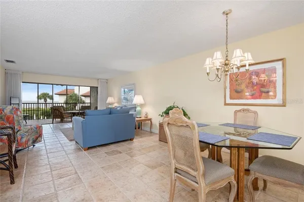 $6,000 | 5393 Gulf Of Mexico Drive, Unit 208, Longboat Key, FL 34228