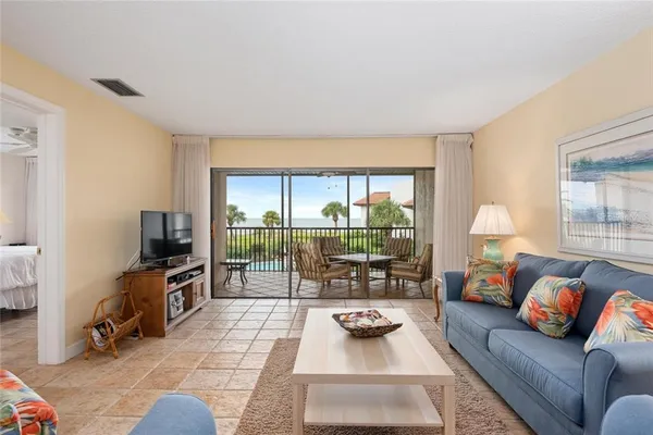 $6,000 | 5393 Gulf Of Mexico Drive, Unit 208, Longboat Key, FL 34228