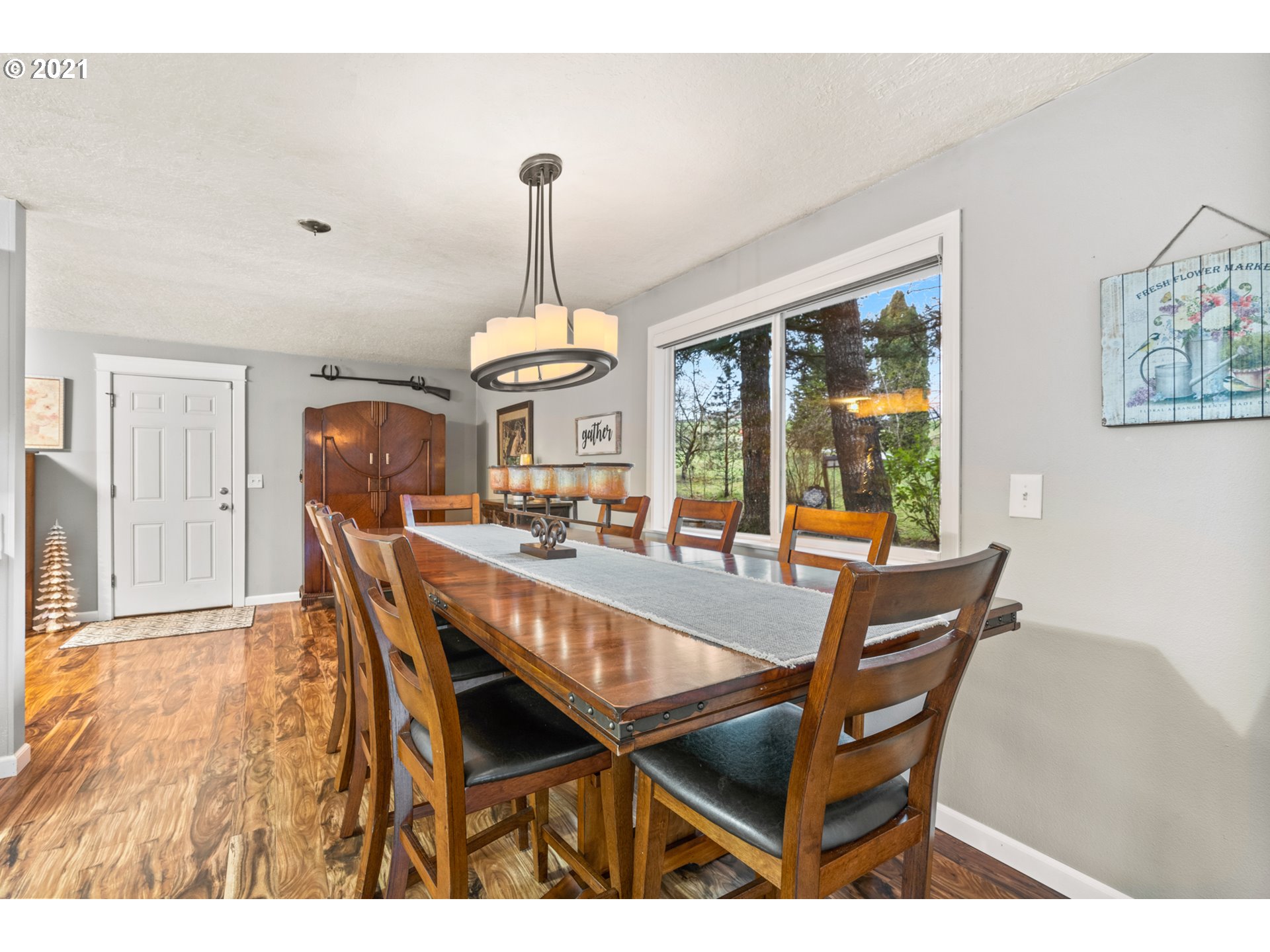 716 Northeast Evans Road Corbett, OR 97019 - Photo 10 of 32 a dining room with furniture and window