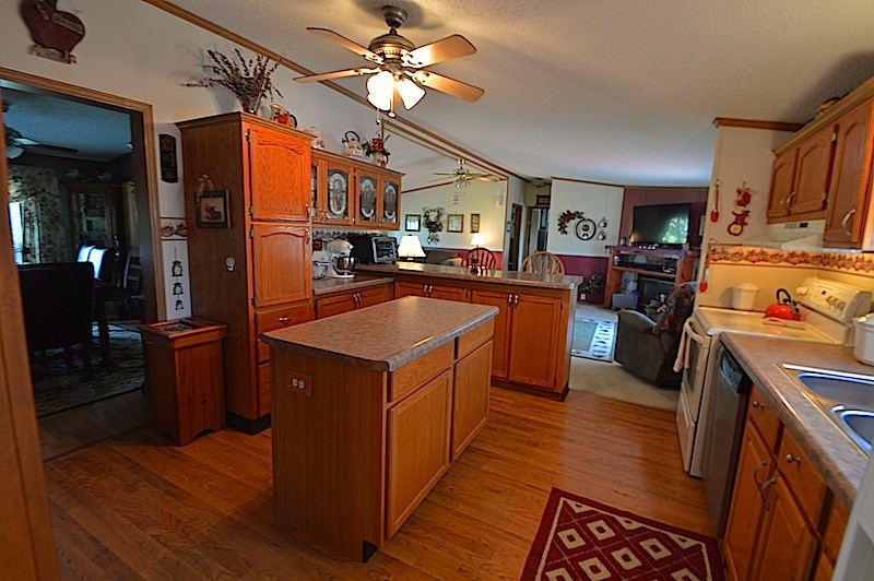 7280 West Division Line Road Delphi, IN 46923 - Photo 13 of 23 Gallery Image 13