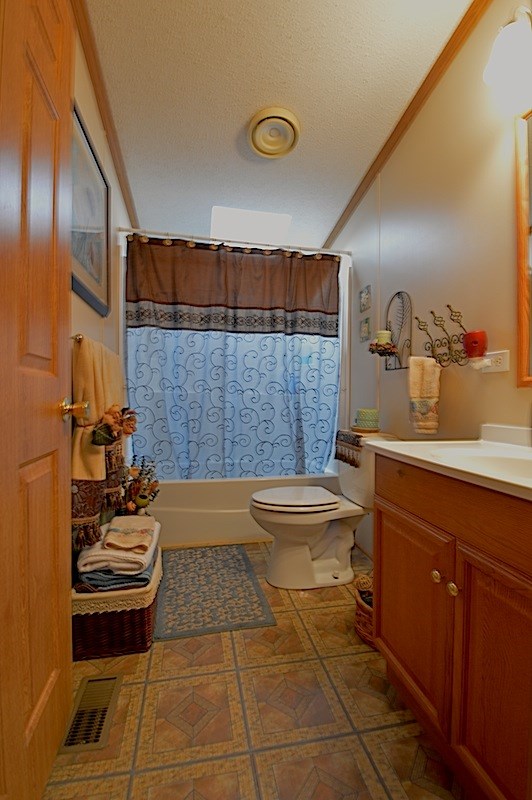 7280 West Division Line Road Delphi, IN 46923 - Photo 4 of 23 Gallery Image 4