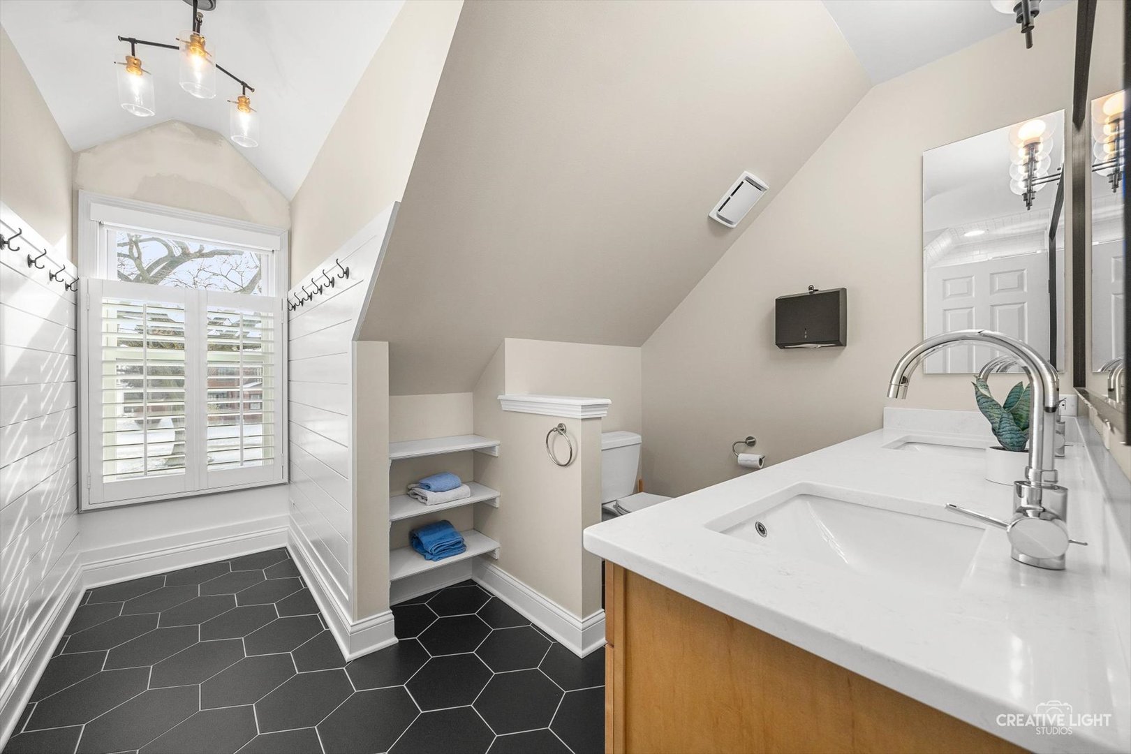 607 East Prairie Avenue Wheaton, IL 60187 - Photo 30 of 40