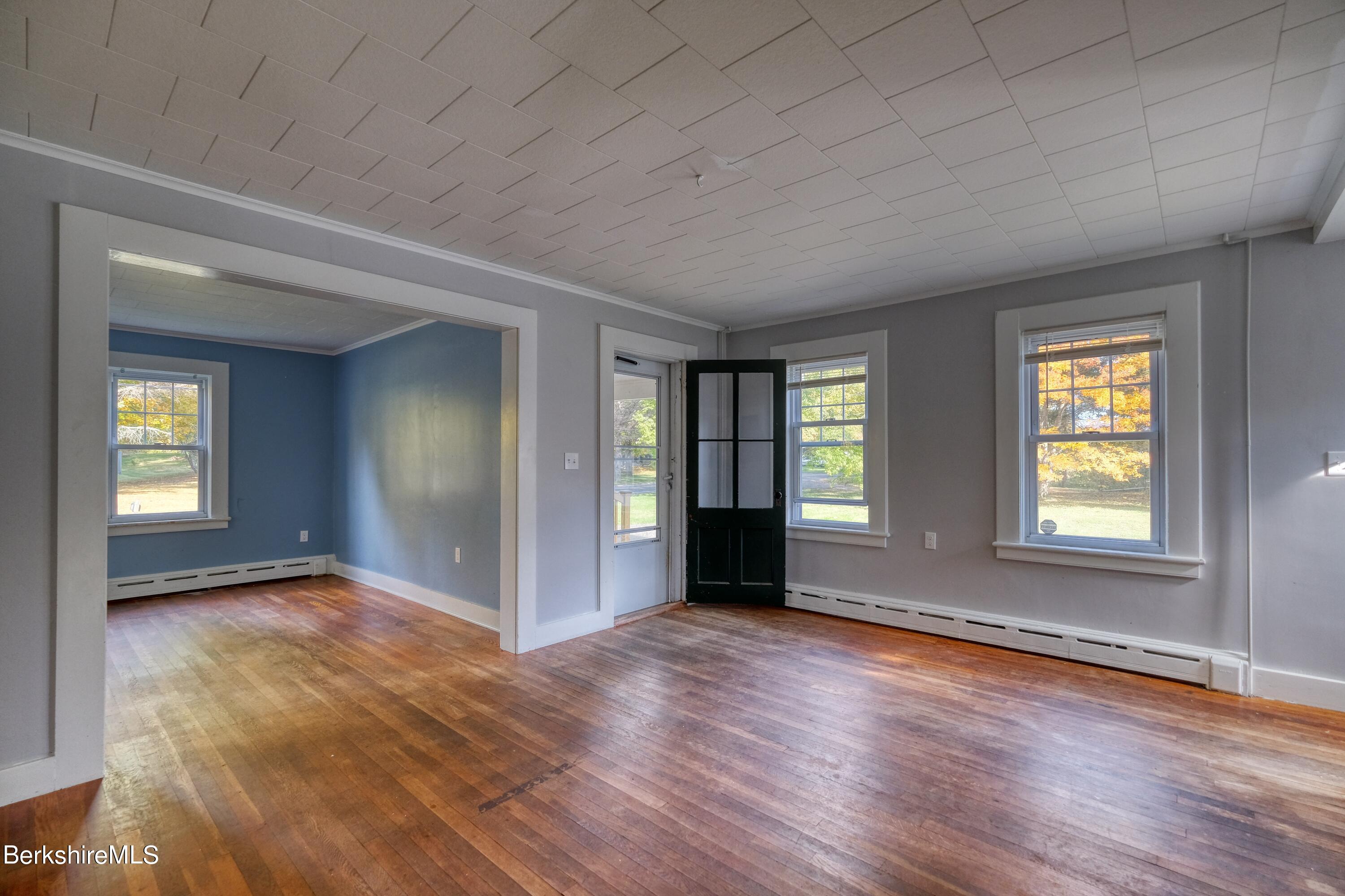44 New Lenox Road Lenox, MA 01240 - Photo 6 of 21 DINING ROOM