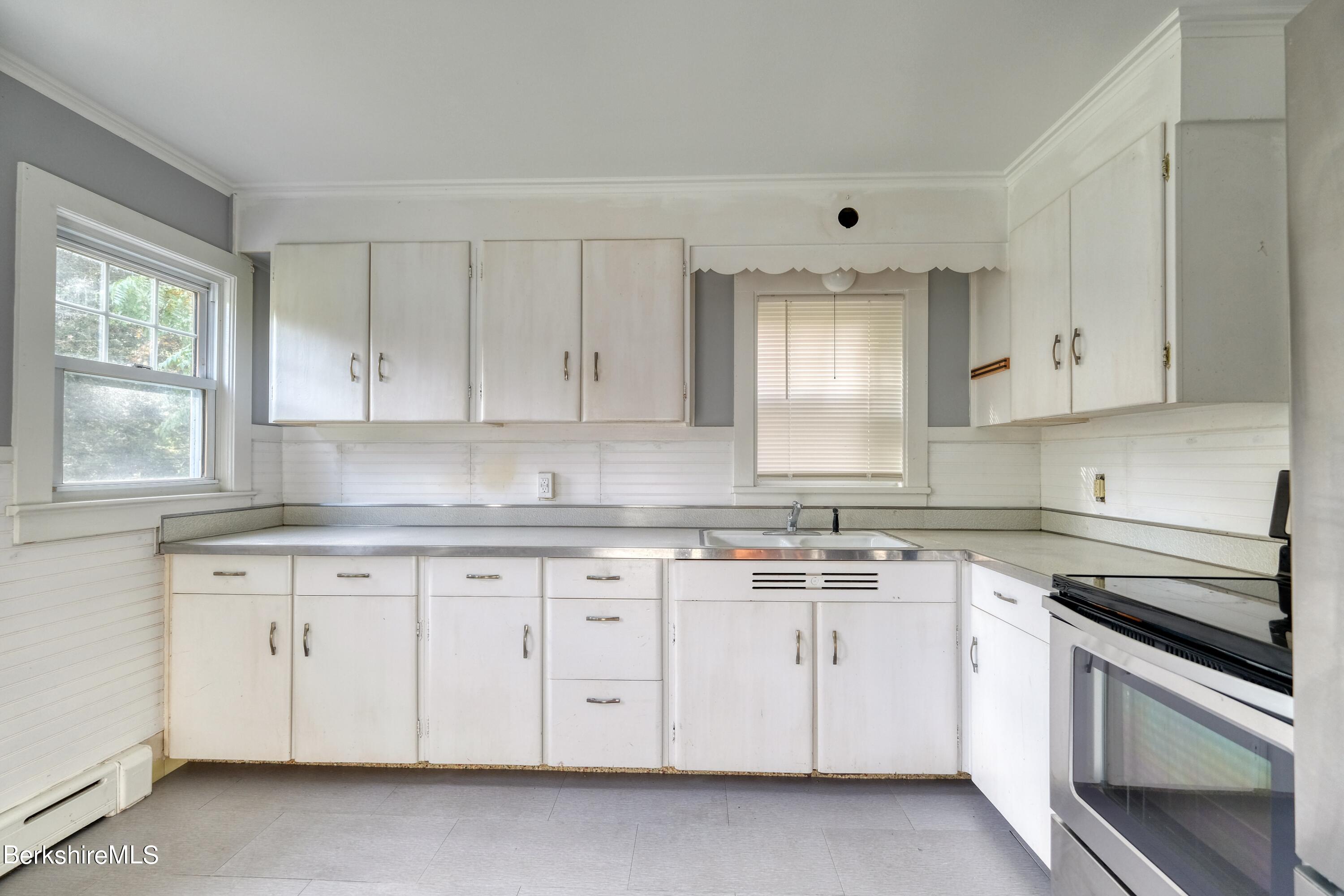 44 New Lenox Road Lenox, MA 01240 - Photo 10 of 21 KITCHEN