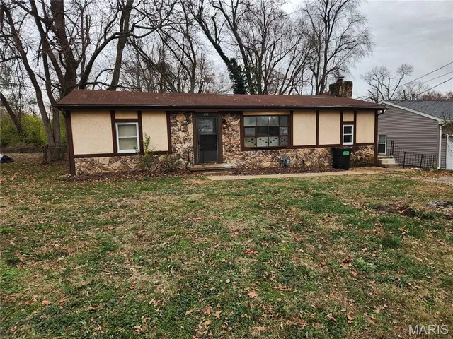 $74,900 | 208 Cascade Drive, Belleville, IL 62223