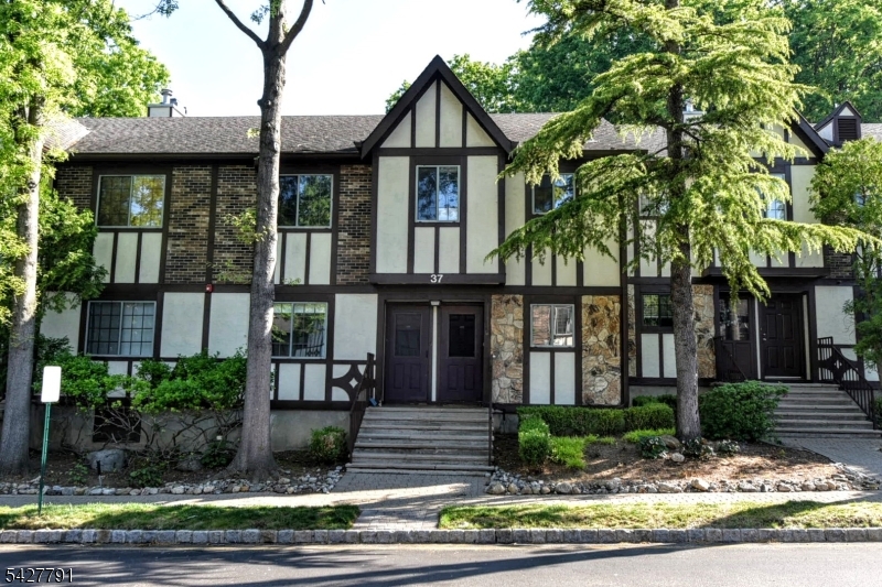 3707 Mark Twain Way Mahwah, NJ 07430 - Photo 24 of 28