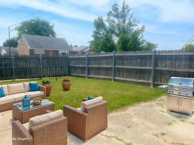 $274,900 | 10226 South California Avenue, Evergreen Park, IL 60805