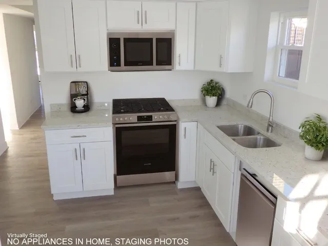 $274,900 | 10226 South California Avenue, Evergreen Park, IL 60805