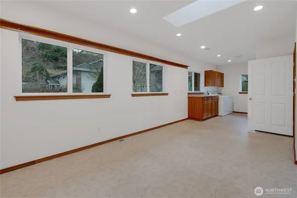 $1,399,000 | 16412 139th Avenue East, Puyallup, WA 98374