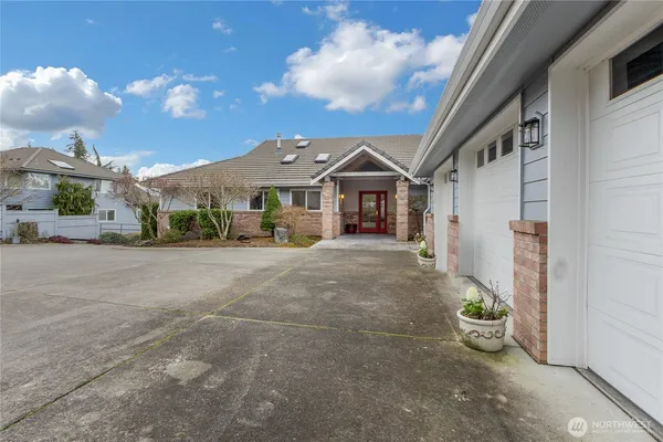 $1,399,000 | 16412 139th Avenue East, Puyallup, WA 98374