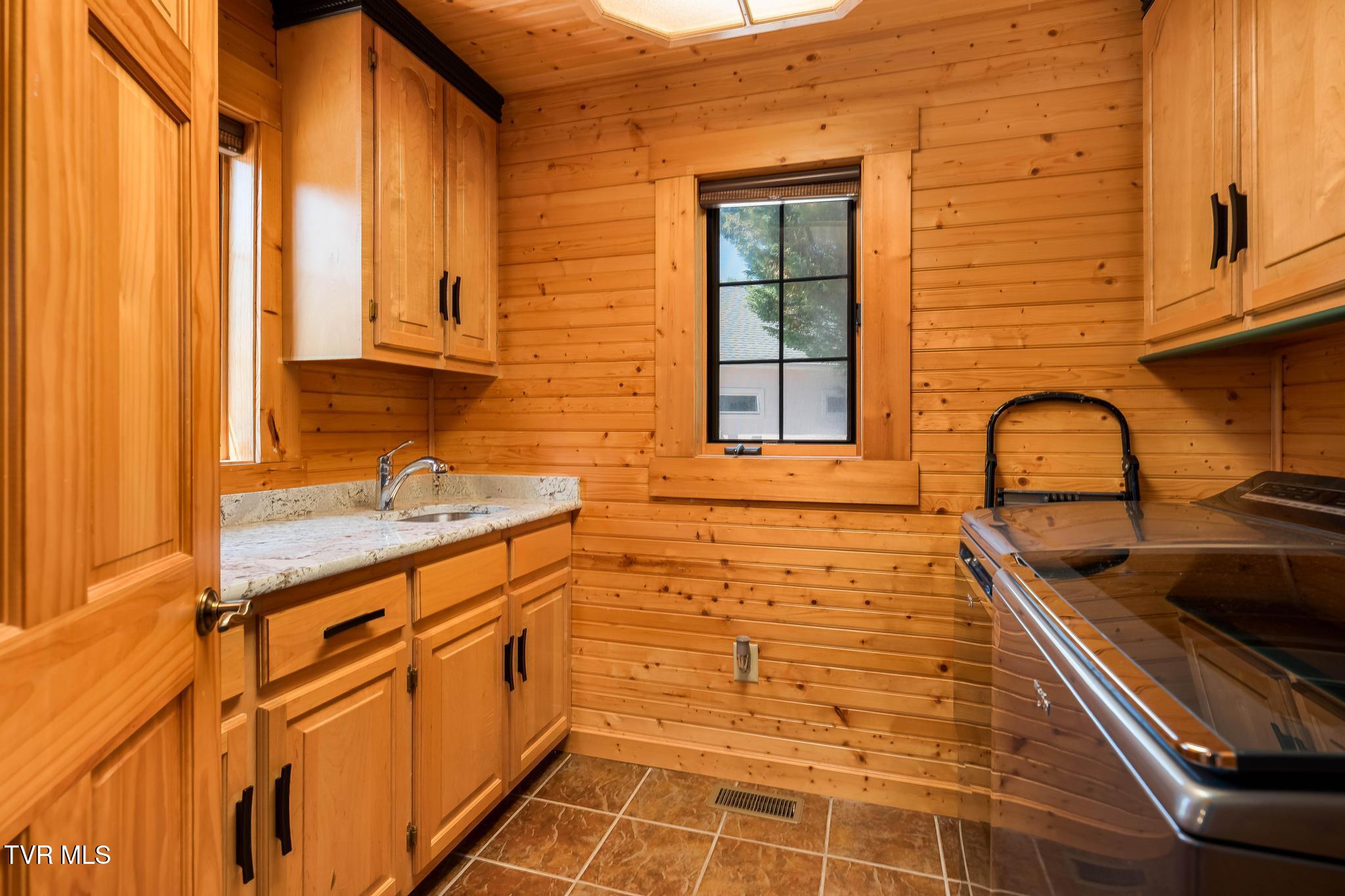 285 Cable Hollow Road Butler, TN 37640 - Photo 81 of 110 285 Cable Hollow Road (109 of 139)