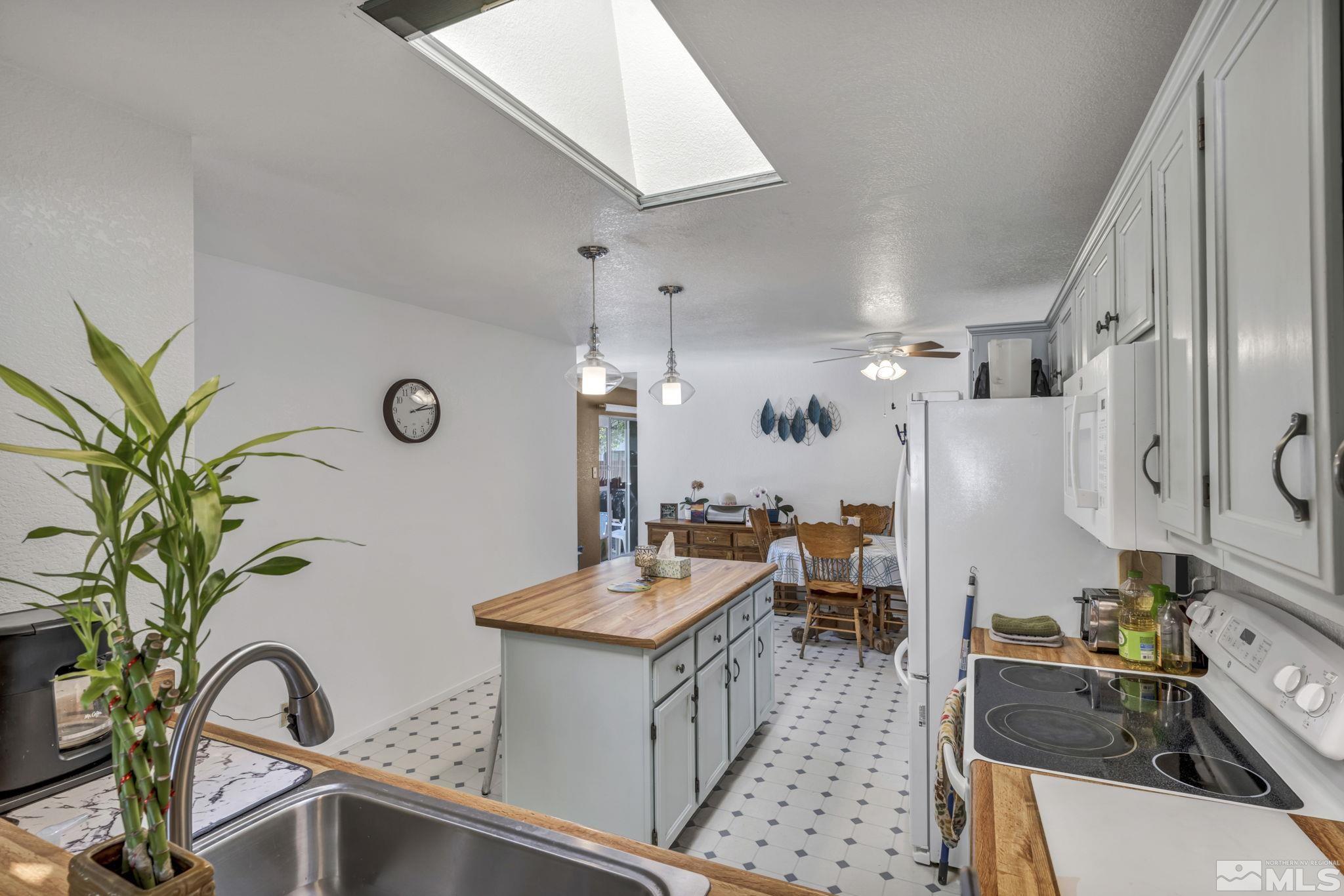 17575 Blackbird Drive Reno, NV 89508 - Photo 17 of 29