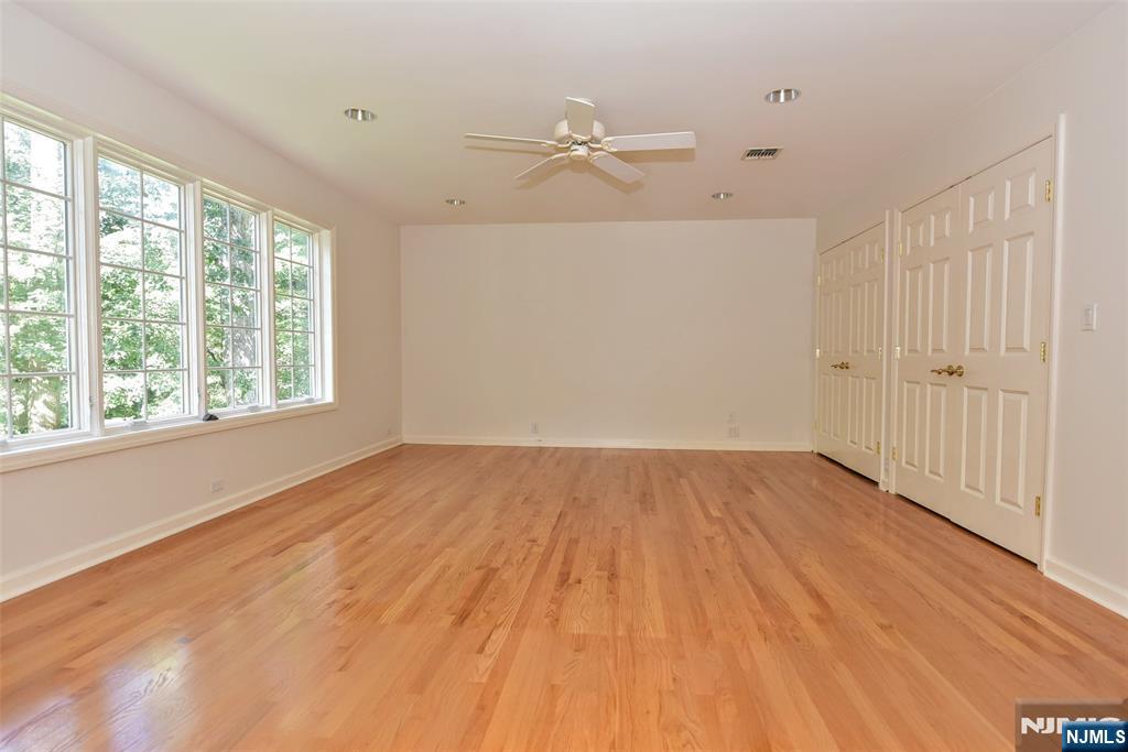 3 Split Rock Road Upper Saddle River, NJ 07458 - Photo 25 of 41 Gallery Image 25