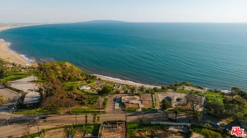 $17,500,000 | 17000 West W Sunset Boulevard, Pacific Palisades, CA 90272