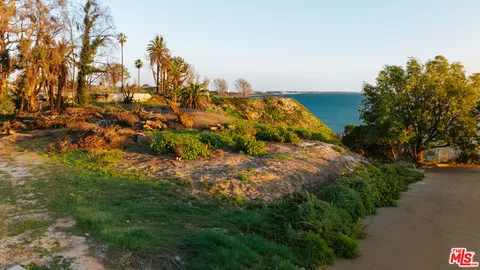 $17,500,000 | 17000 West W Sunset Boulevard, Pacific Palisades, CA 90272