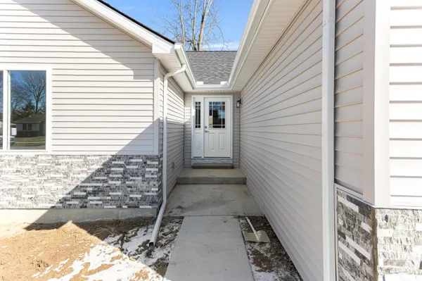 $429,900 | 48416 Kelly Lea Lane, Chesterfield, MI 48051